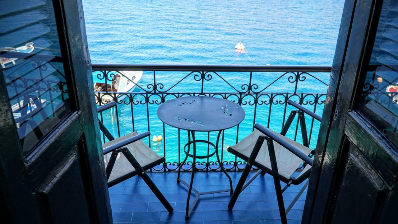 Moschos Mansion Villa Symi Exteriör bild